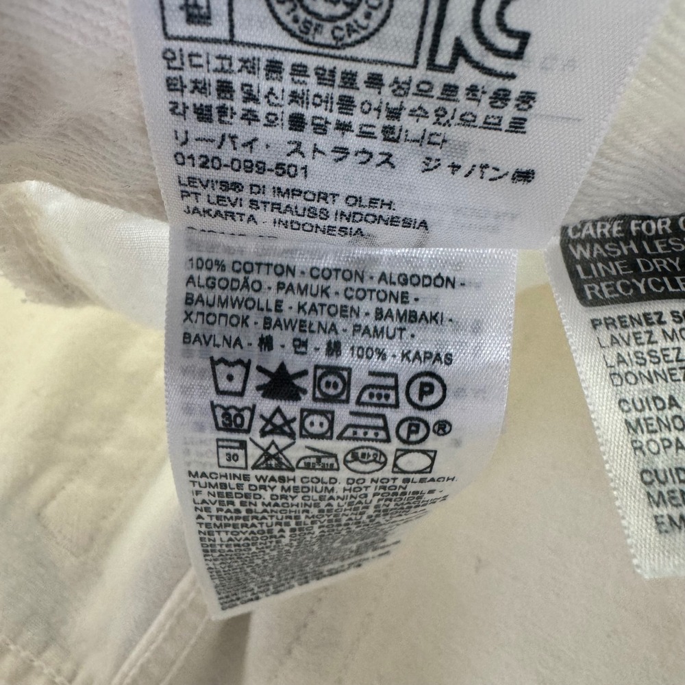 Levis Premium Mom Jeans Womens 27 White Distressed Ripped Frayed Hem High Rise - Picture 11 of 11